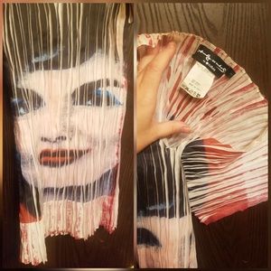 Women’s Small Andy Warhol Jackie O Shirt